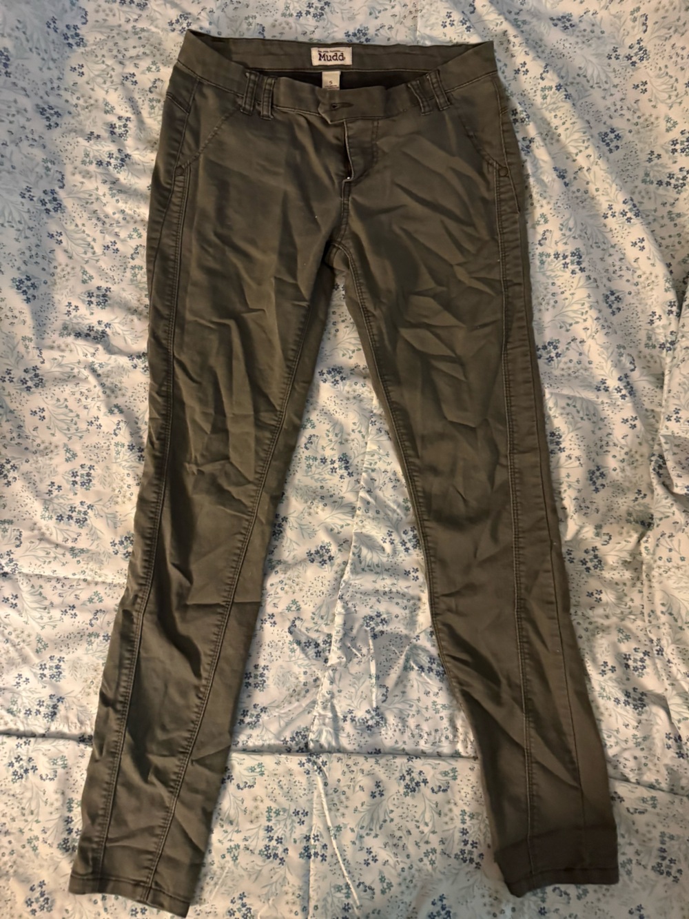 Mudd Men's Olive Green Chino Pants